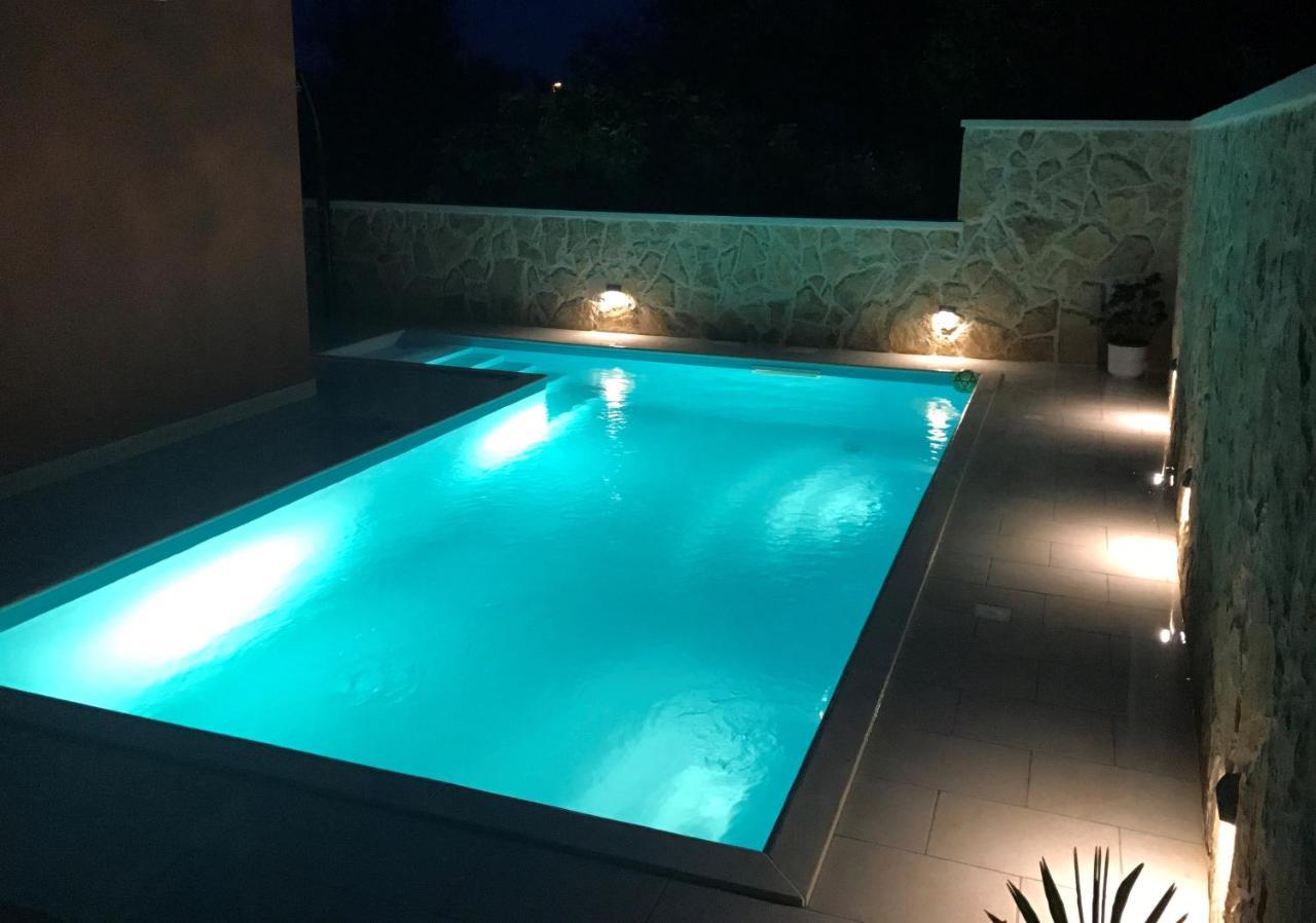 Duplex Apartment With Private Swimming Pool Preko Exterior foto